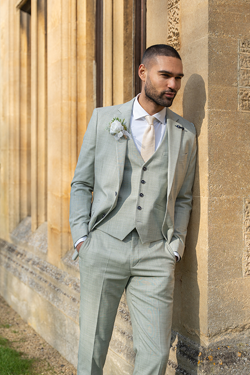 Cavani Cambridge - Formalwear